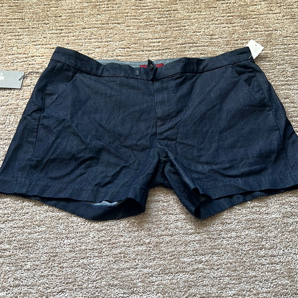 NWT 7for all mankind shorts